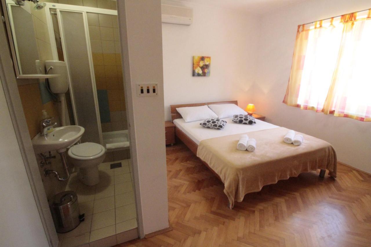 Studios & Rooms Fiesta Novaglia Camera foto